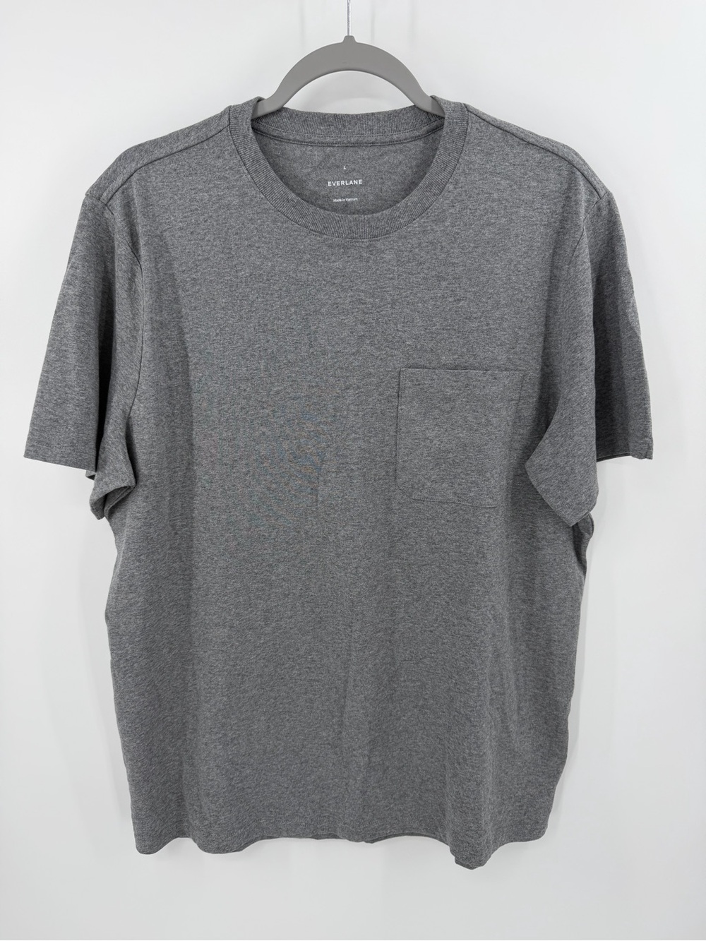Everlane 100% Organic Cotton Pocket Tee in heather gray Size L NWOT - Picture 5 of 5